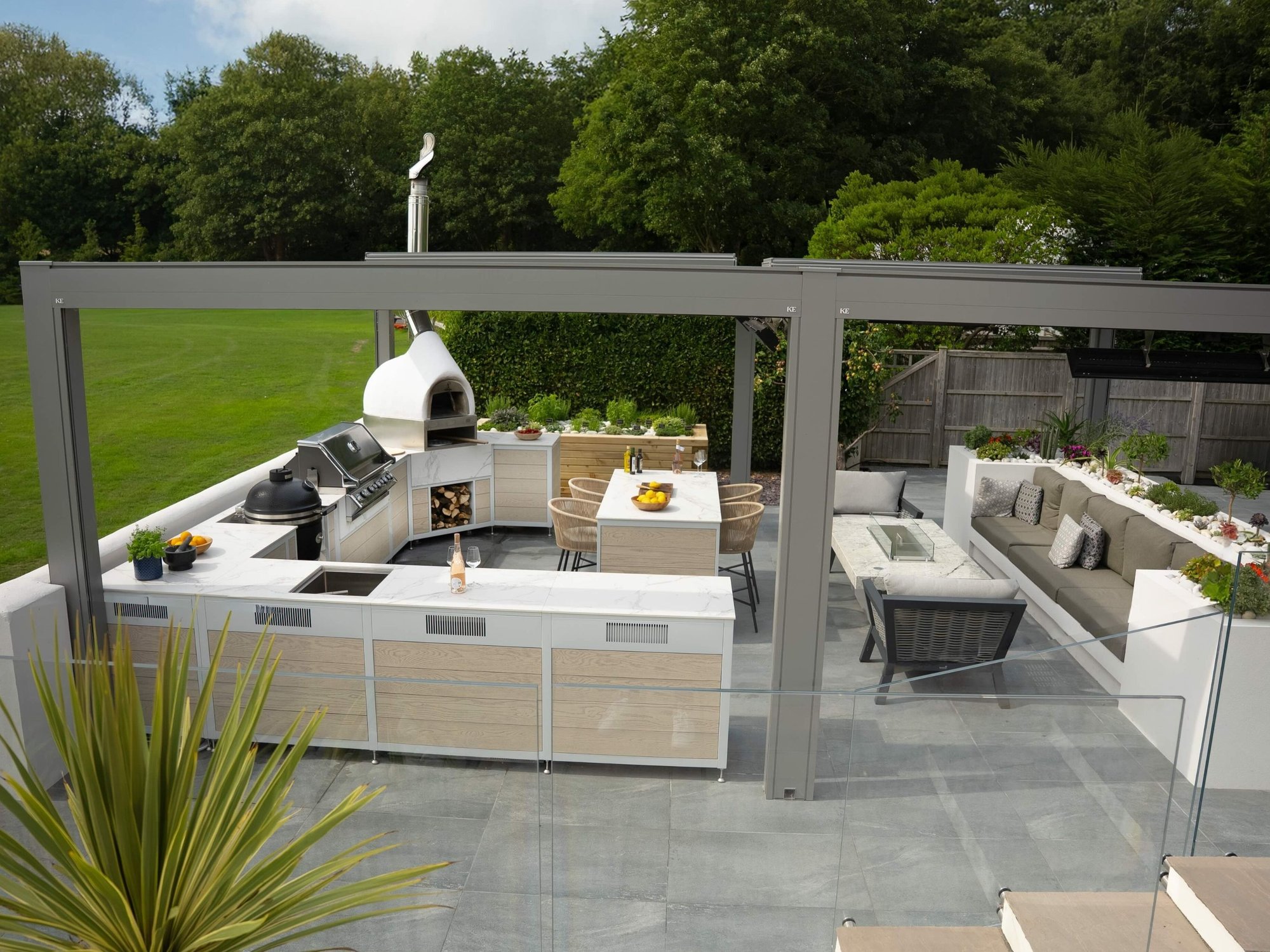 Mulberry Kitchen Photo 3 800 x 600mm